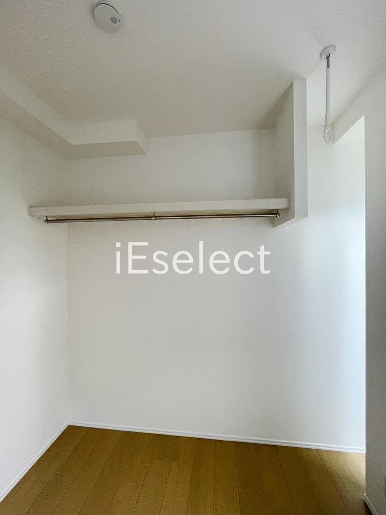 収納　洋服もかけられるクローゼット！