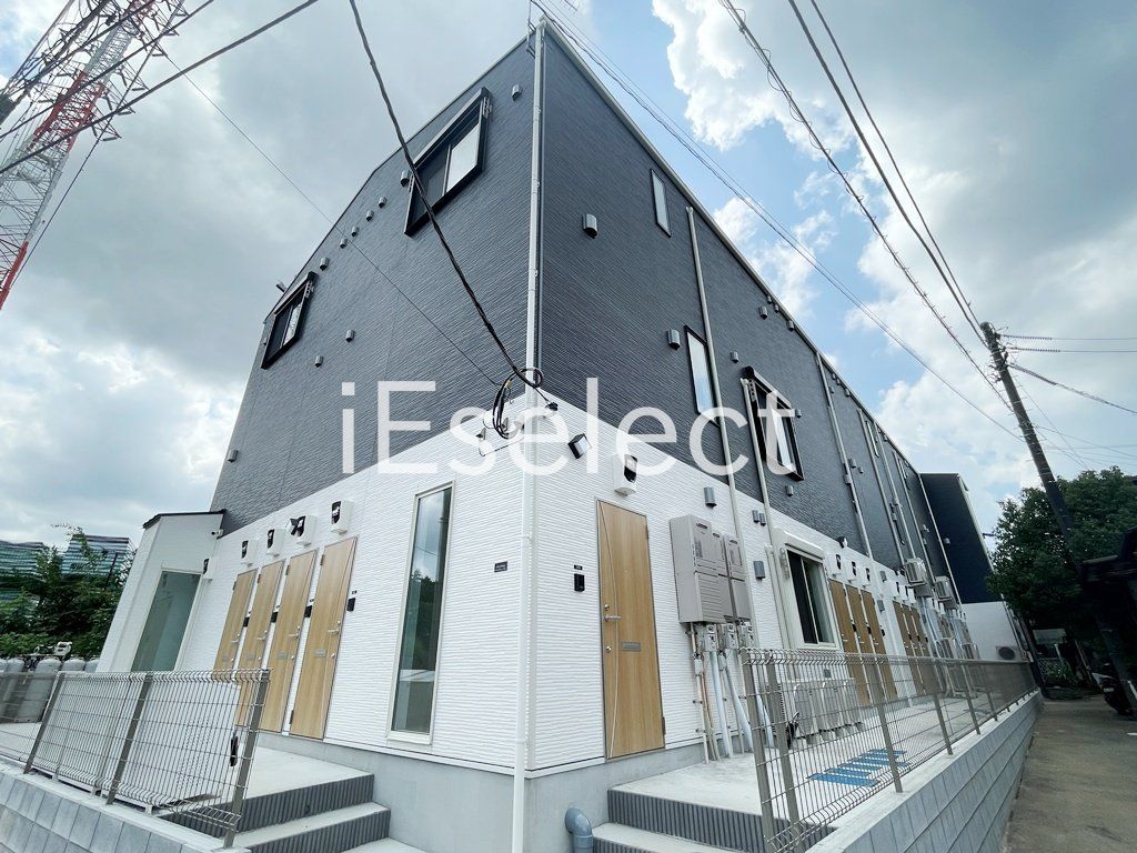 建物外観　2025年9月完成、インターネット無料