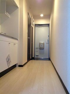 玄関　同タイプの間取り撮影につき実際の物件とは異なる場合があります