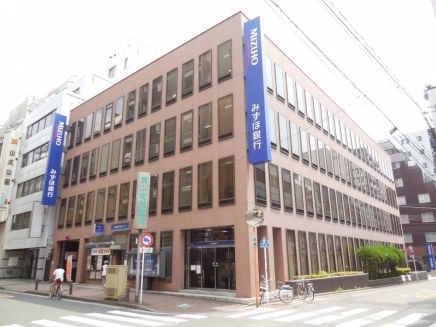 銀行　みずほ銀行横山町支店（銀行）まで132m