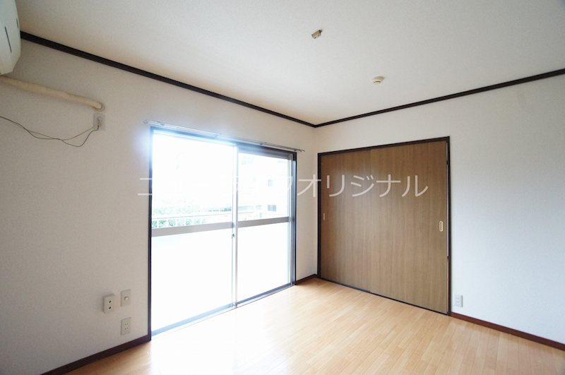 その他部屋・スペース　5.8帖の洋室です。