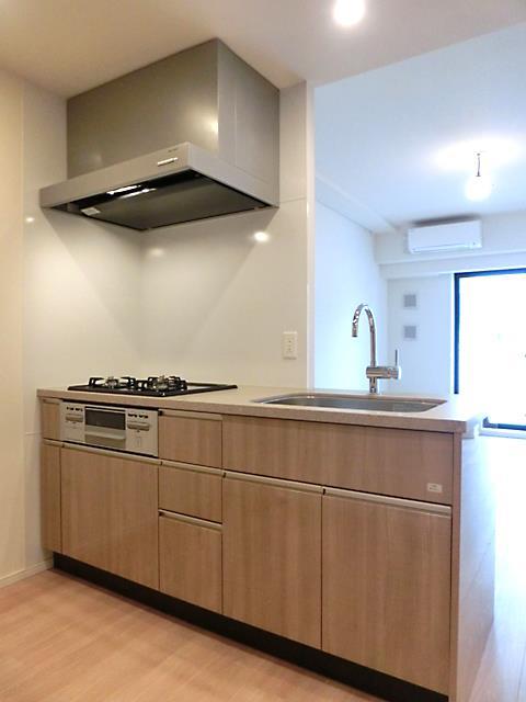 キッチン　※写真は同タイプ住戸です。
