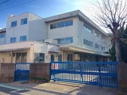 小学校　松戸市立馬橋小学校（小学校）まで530m
