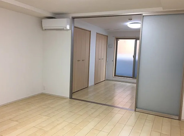 居室・リビング　別部屋の画像を使用しております。
