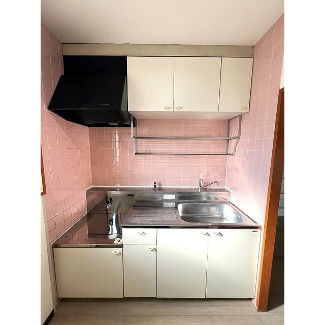 キッチン　同物件別部屋　参考画像