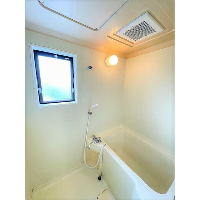 バス・シャワールーム　同物件別部屋　参考画像