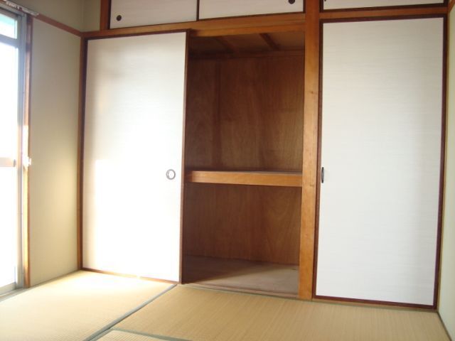 収納　天袋もついているので収納性抜群です★