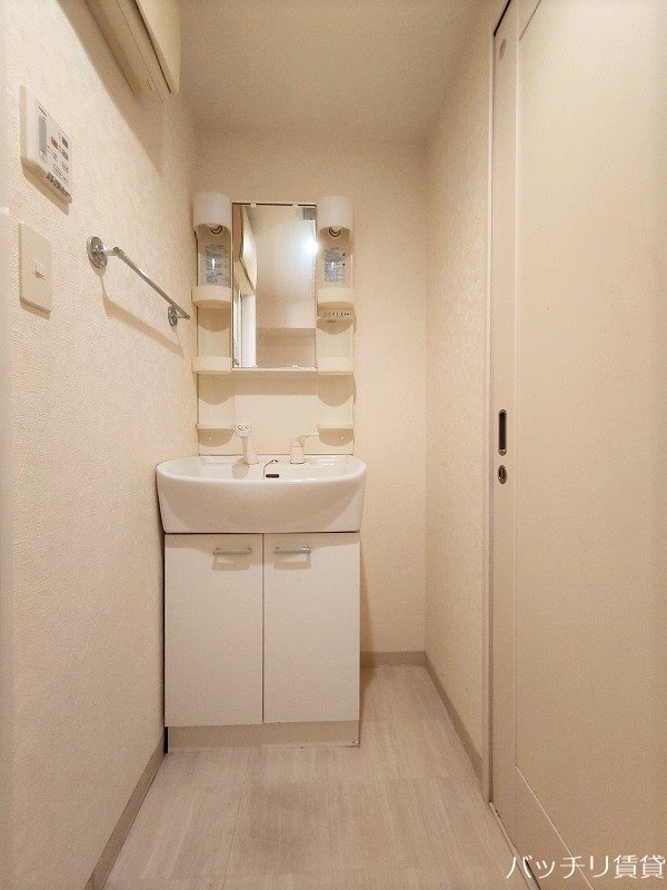 洗面設備　写真は別号室イメージの為、現状を優先致します