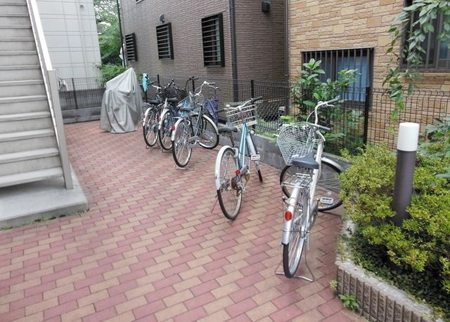 その他共有部分　★階段横の駐輪スペース★