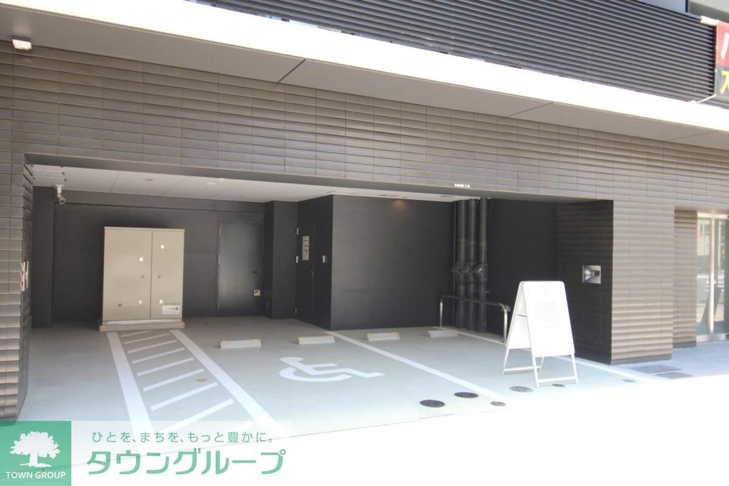 駐車場　エントランス