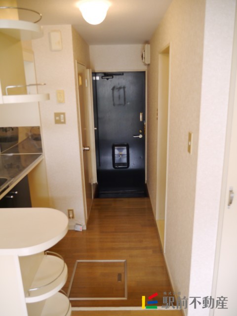 玄関　写真は同タイプ別部屋