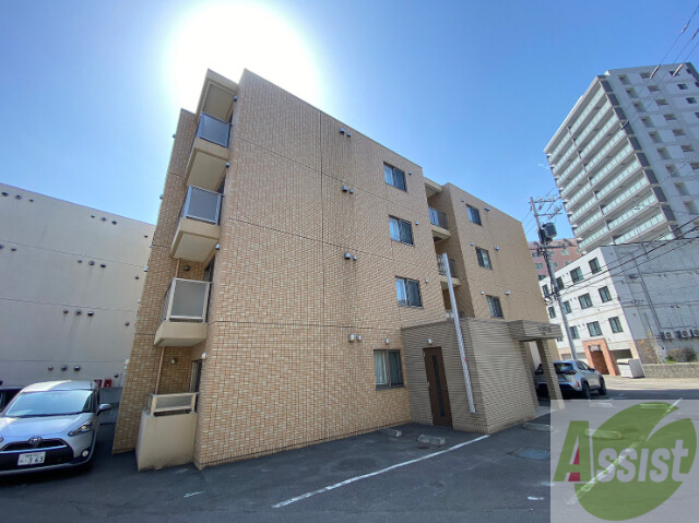 建物外観　札幌市中央区北６条西「ＮＥＳＴ円山」