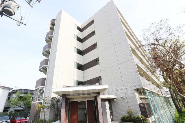 建物外観　シンプルで洗練されたデザインが毎日の暮らしに心地よさをプラス