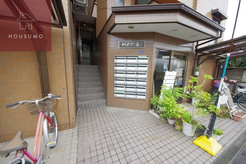 エントランス　建物の内部です