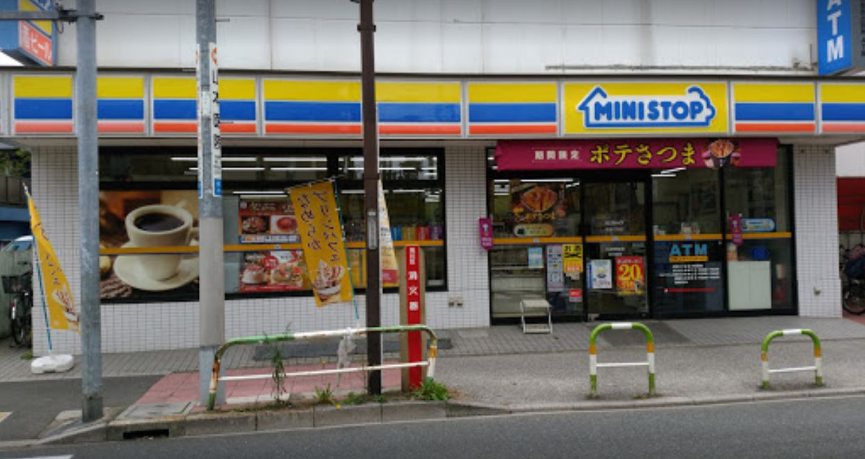 コンビニ　ミニストップ 町屋4丁目店（コンビニ）まで515m
