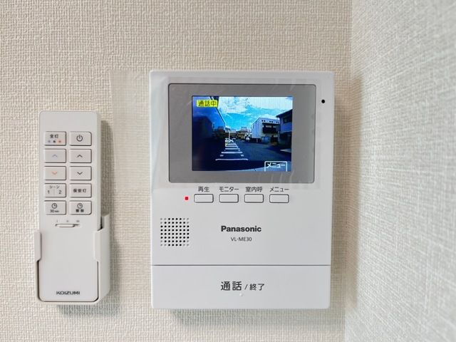 セキュリティ　モニター付きインターホン