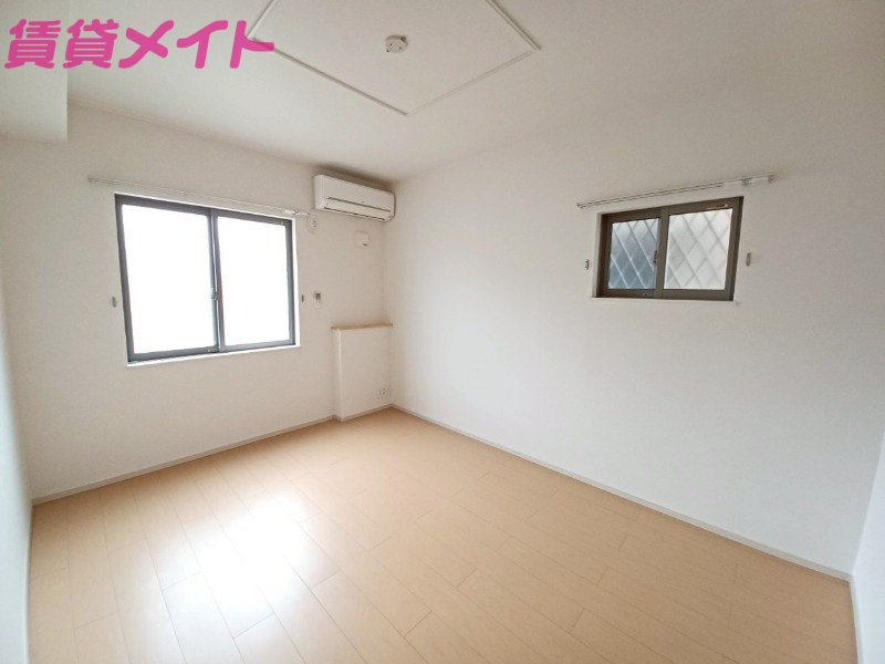 トイレ　別部屋参考写真です