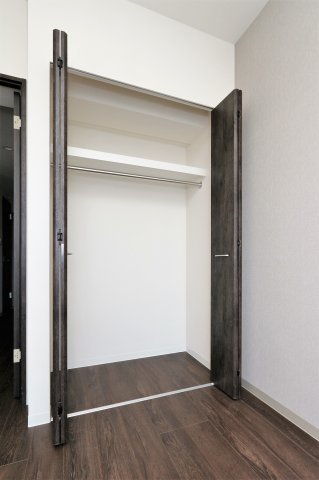 収納　参考写真（同物件別部屋）