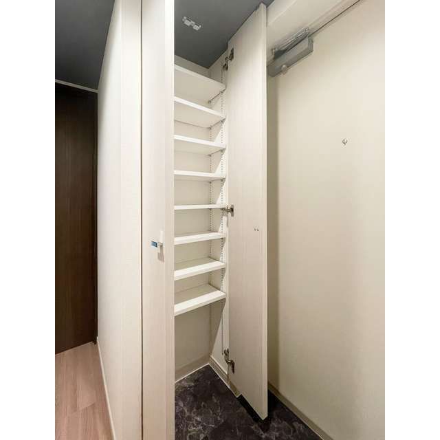 玄関　別タイプ部屋　参考写真です