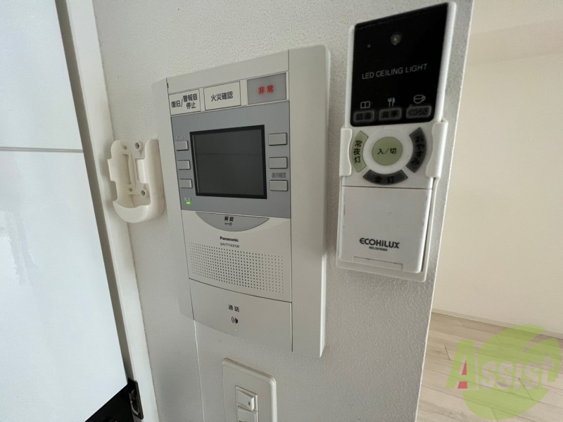 セキュリティ　ＴＶモニター付インターホンです。来客者の顔が見えるので安心！