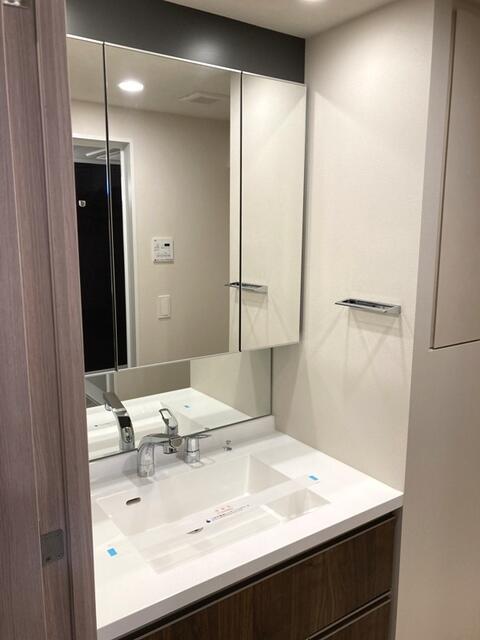 洗面設備　※写真は同タイプ住戸です。