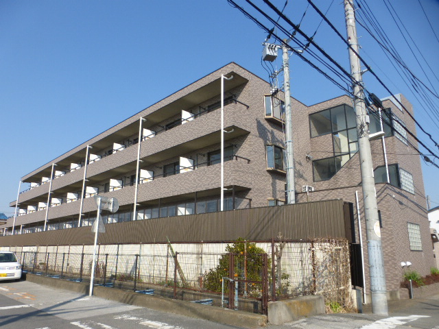 建物外観　外観タイル貼り　B/T別1Ｋ　陽当たり良好