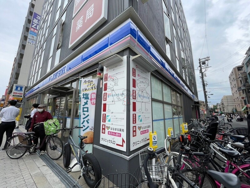 コンビニ　ローソンあびこ駅前店（コンビニ）まで642m