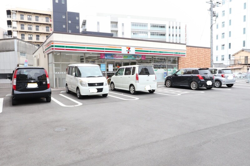 コンビニ　セブンイレブン　岡山鹿田町２丁目店（コンビニ）まで228m