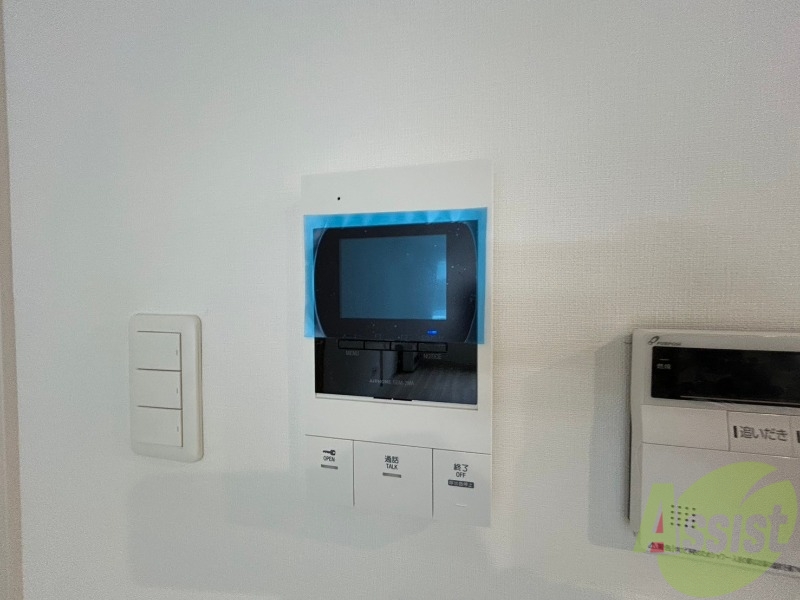 セキュリティ　ＴＶモニター付インターホンです。来客者の顔が見えるので安心！