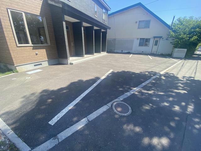 駐車場　駐車場