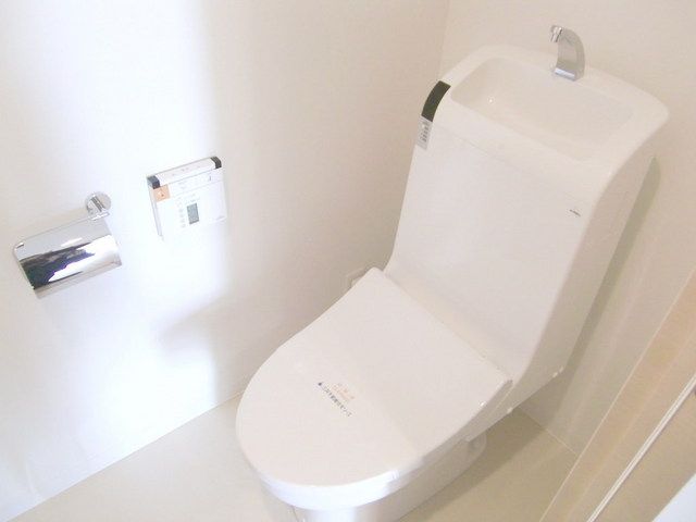 トイレ　★勿論、ウォシュレット付きです★