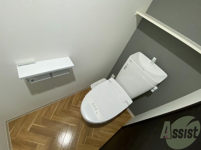 トイレ　トイレは温水洗浄便座になり、快適にご利用いただけます。