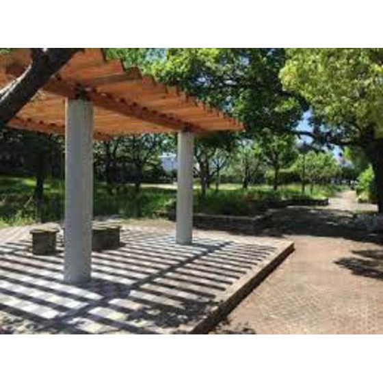 公園　名島２号緑地（公園）まで233m
