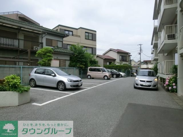 駐車場　敷地内駐車場