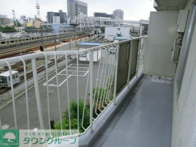 バルコニー　日当たり良好のバルコニー