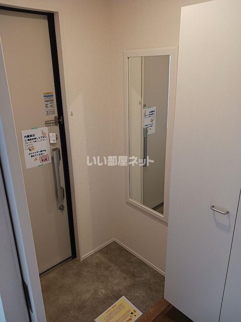 ハイムレトア飾東 A棟の玄関写真