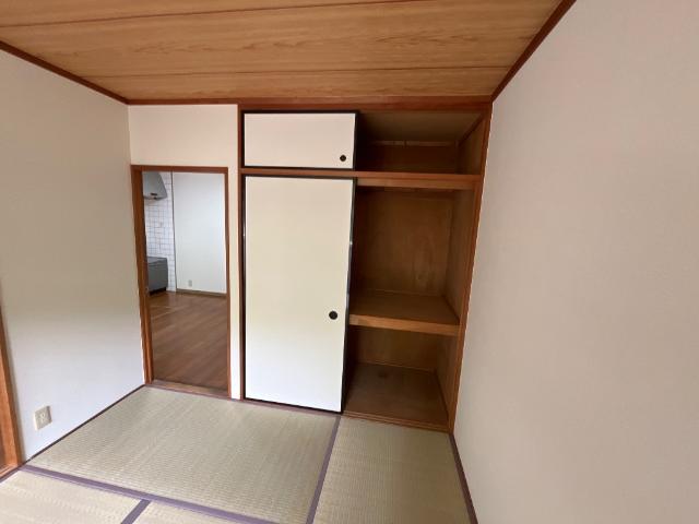 収納　押入れ