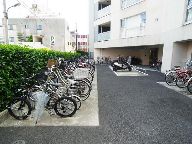 駐車場　♪敷地内駐輪場♪