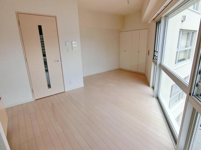 居室・リビング　☆明るいお部屋☆