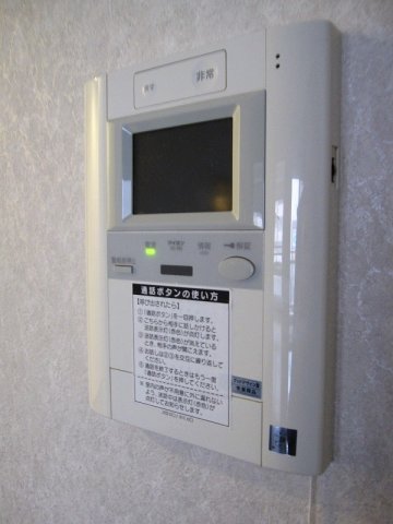 セキュリティ　来訪者が確認できる女性に安心の「TVモニターホン」