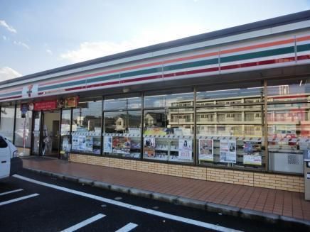 コンビニ　セブンイレブン市立病院前店（コンビニ）まで222m