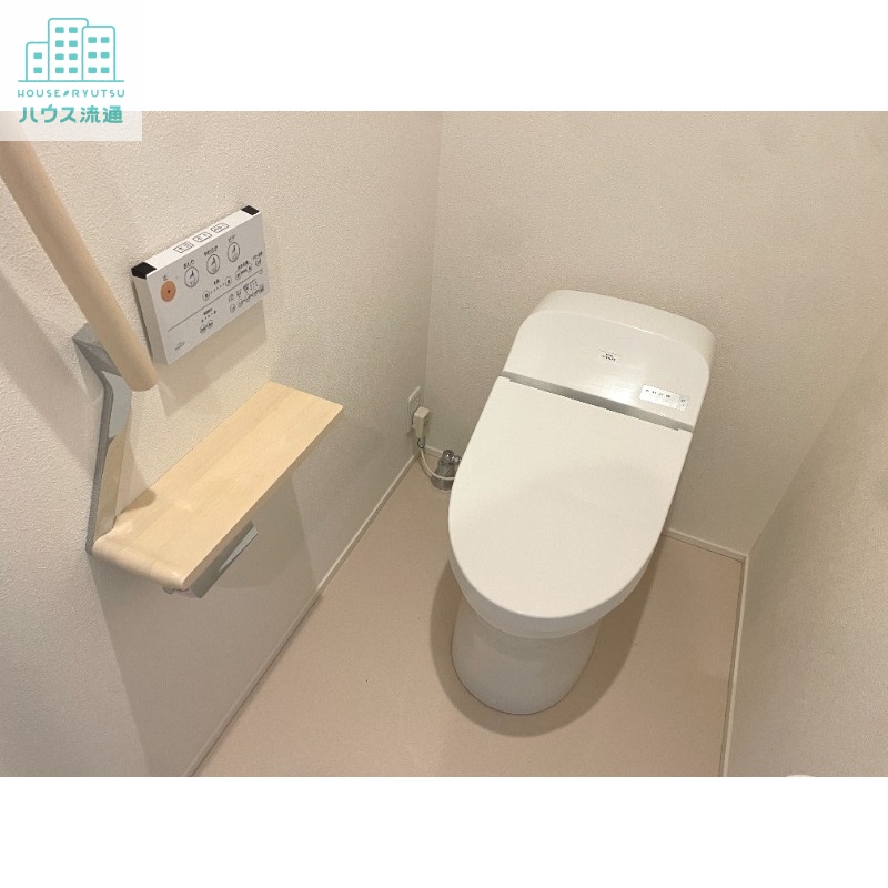 トイレ　※別号室の写真です