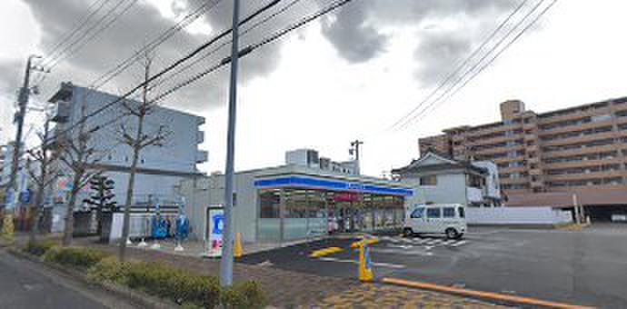 コンビニ　ローソン（コンビニ）まで140m