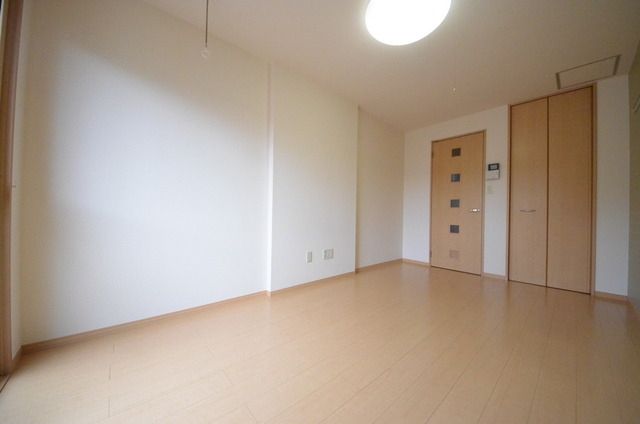 その他部屋・スペース　綺麗なフローリングのお部屋です♪