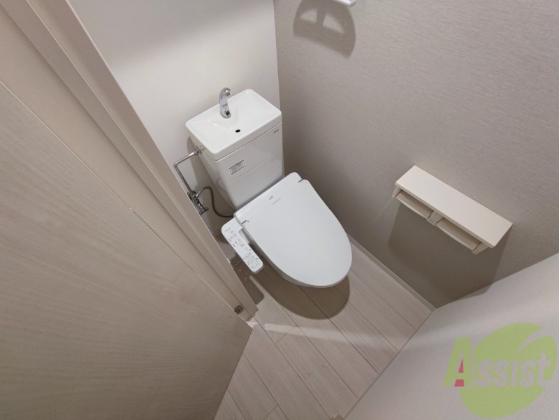 トイレ　こちらはトイレです。清潔感があり、安心して使用できます。