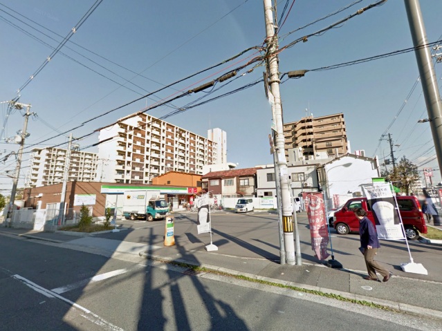 コンビニ　ファミリーマート喜連七丁目店（コンビニ）まで225m