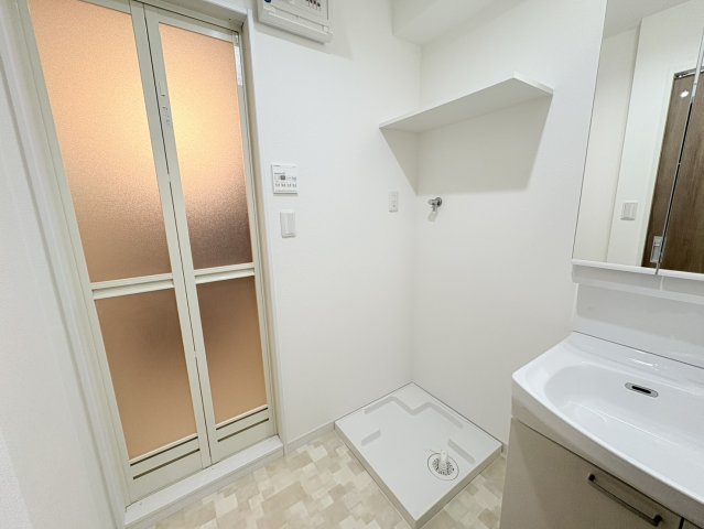 洗面設備　参考写真になりますのでご承知おき下さい。