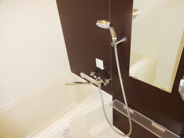バス・シャワールーム　トイレとお風呂は別です！！