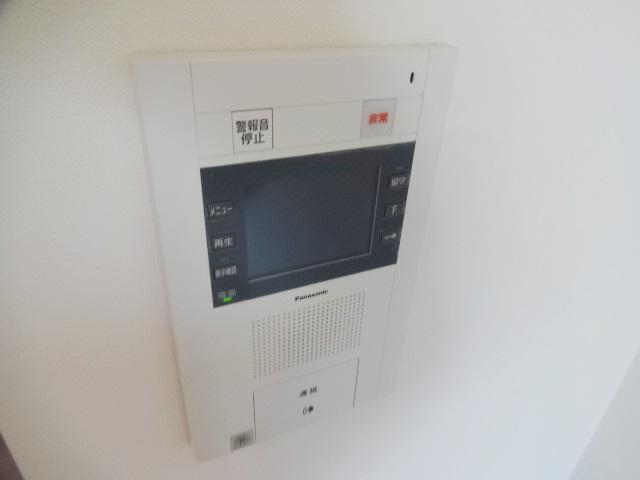 セキュリティ　顔の見える安心のオートロック付きです。