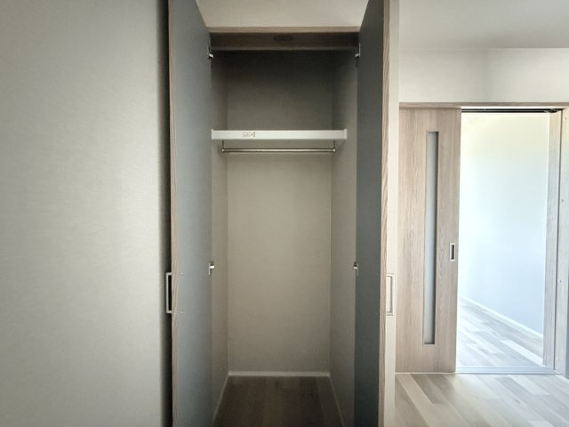 収納　同物件別号室の写真です。